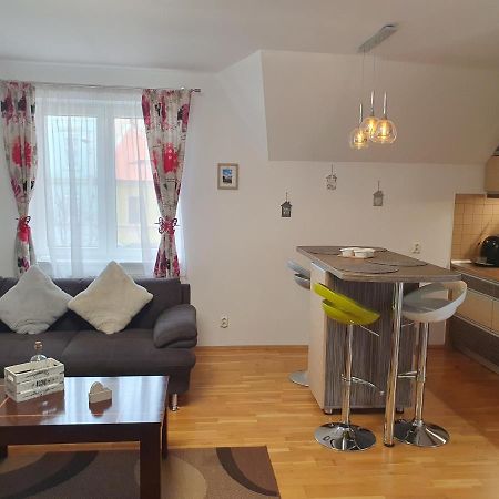 Smiley Apartment Сибиу Екстериор снимка
