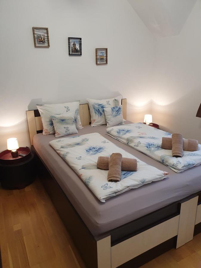Smiley Apartment Сибиу Екстериор снимка