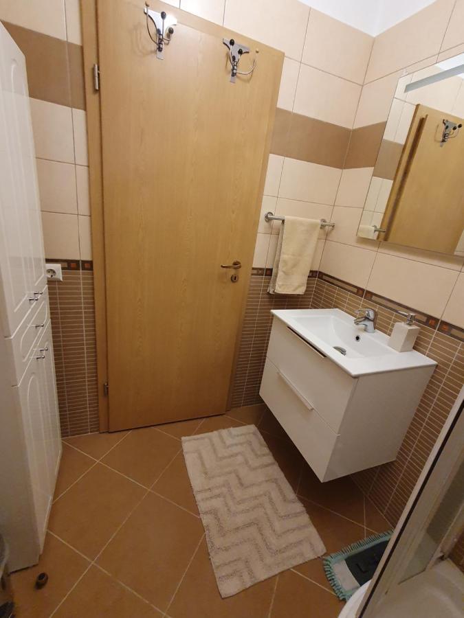 Smiley Apartment Сибиу Екстериор снимка